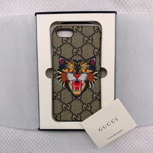 Authentic Gucci iPhone case. Fits iPhone 7/8/se.